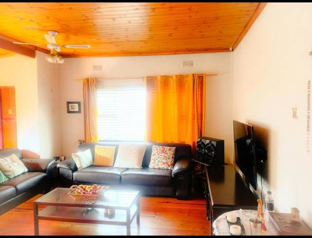 4 BEDROOM HOUSE FOR SALE IN TOWNSEND ESTATE